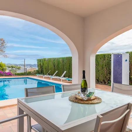 La Boniquesa Villa *